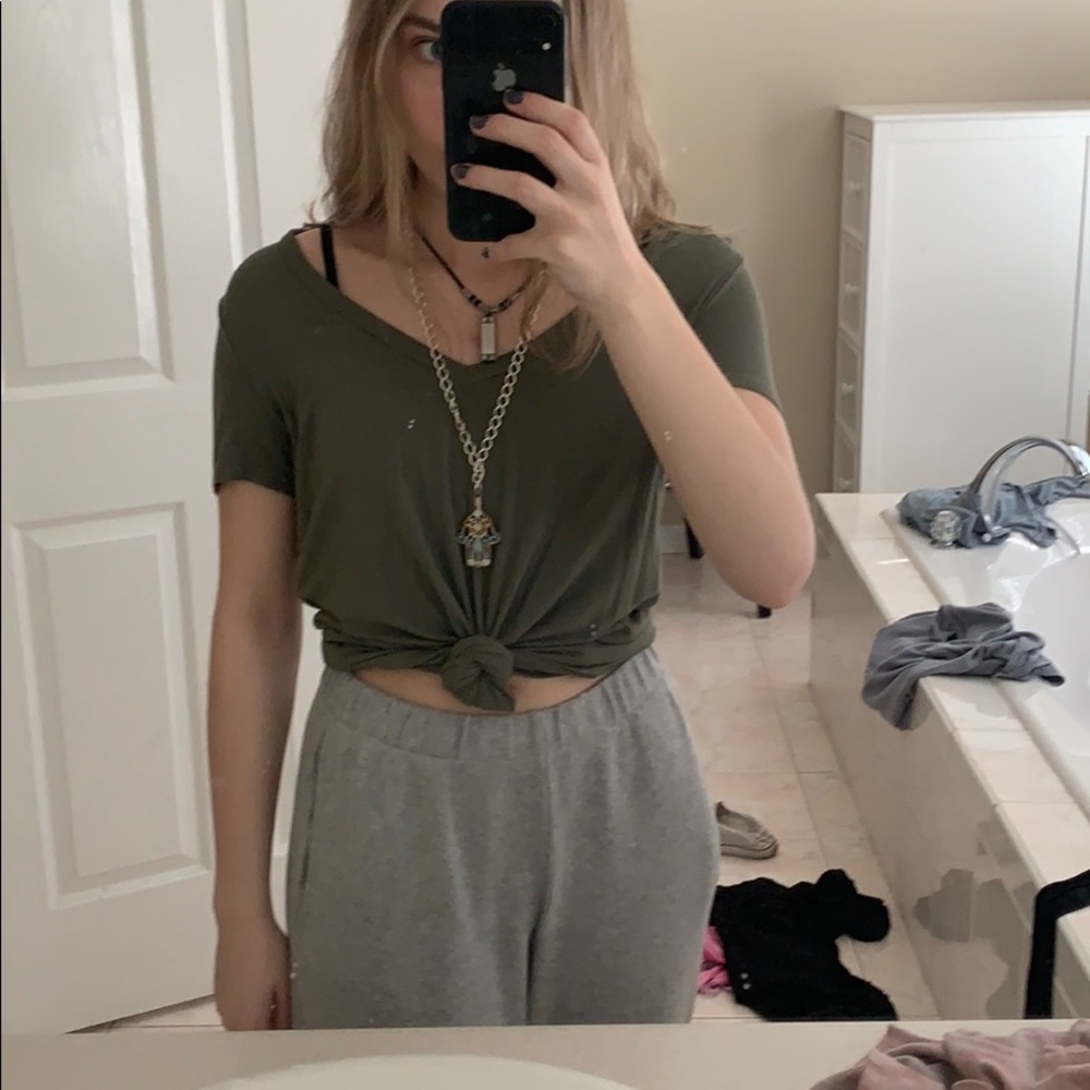 American Eagle army green tee